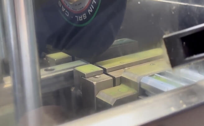 Taglio guide lineari su misure